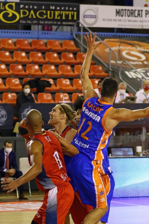 manresa 74 82 valencia 50394637573 o