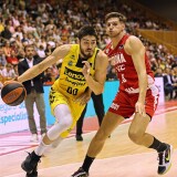 11-03b910baced74ea6c5